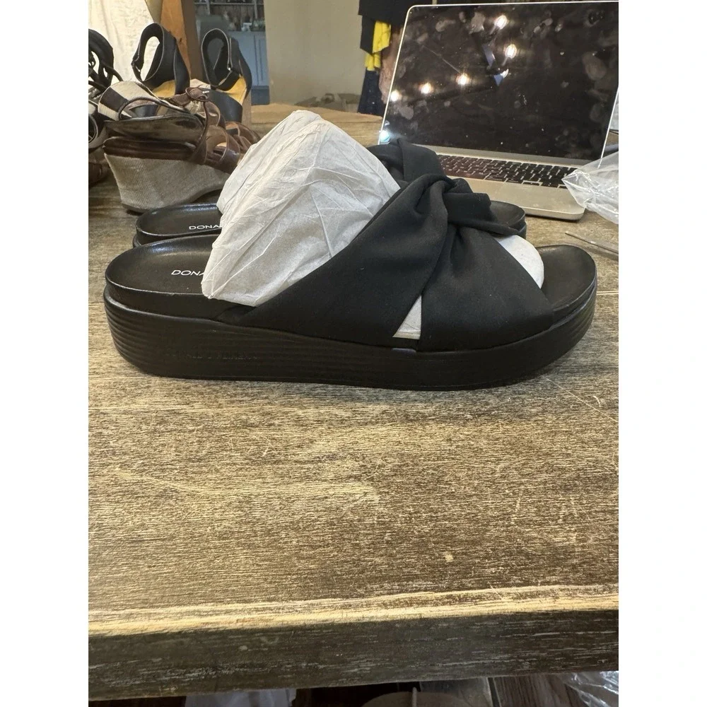 DONALD J PLINER Folley‎ Black Crepe Elastic Sandals Size 8.5